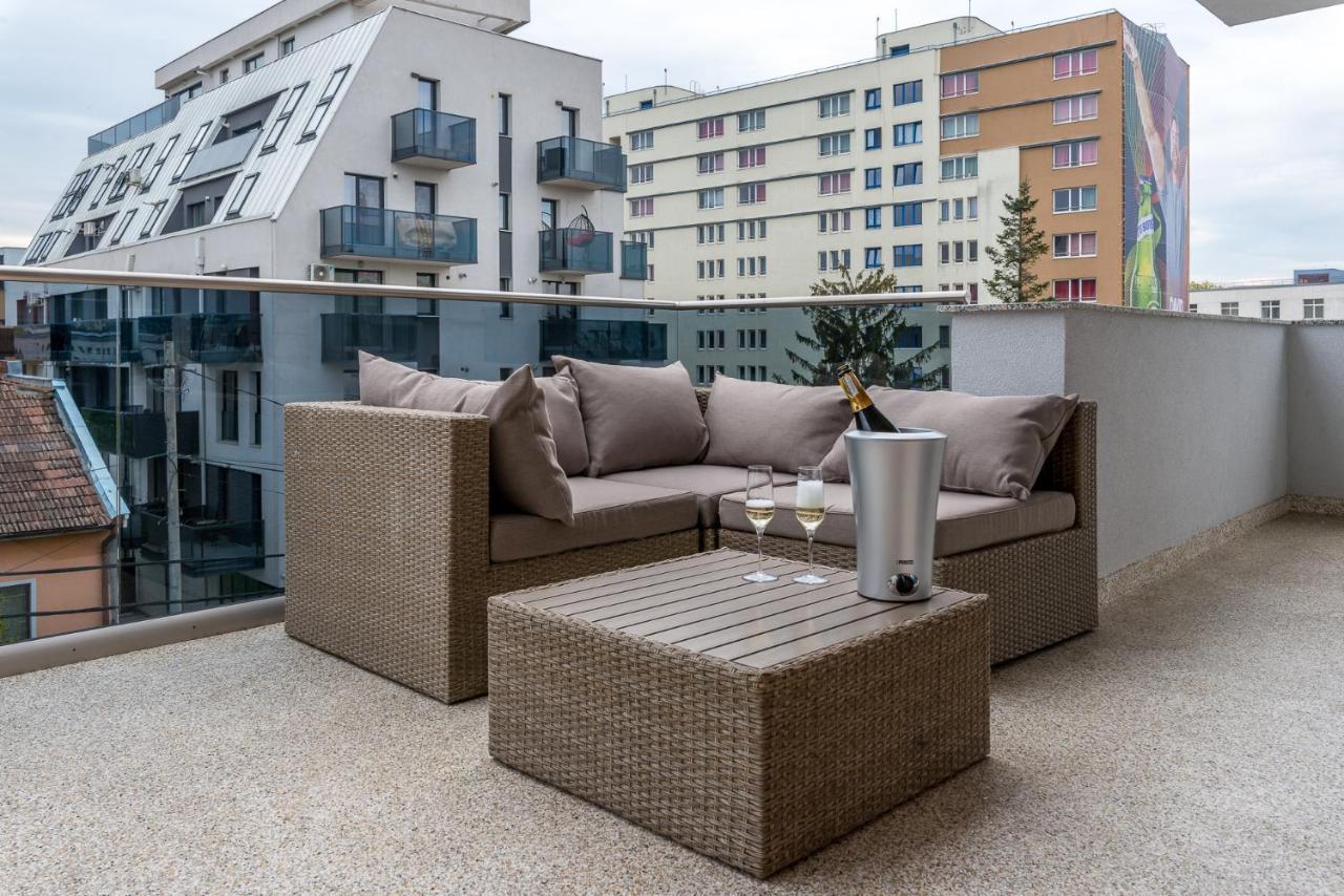 Sarmihouse Aparthotel Cluj-Napoca Exteriör bild
